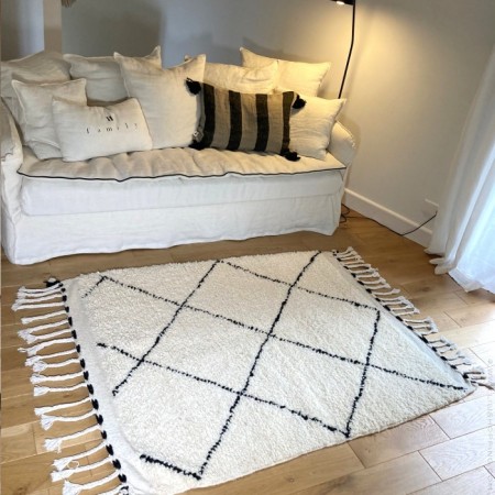 Moroccan Berber rug Zanafi white ivory and black 165 x 88 cm