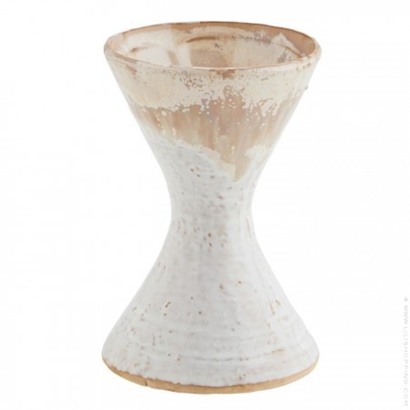 White and honey stonware flower pot