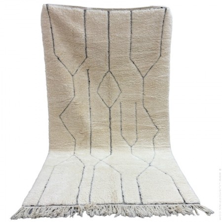 Moroccan Berber rug Beni Ouarain white ivory with diamonds and black dashes 210 x 150 cm