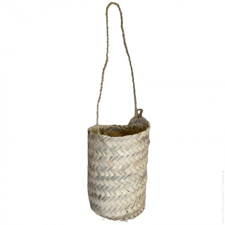 Panier à suspendre en feuille de palmier tressée