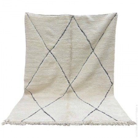 Tapis Beni Ouarain blanc à losanges noirs 275 x 200 cm