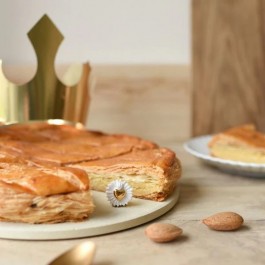 White and gold ex voto bean for epiphany