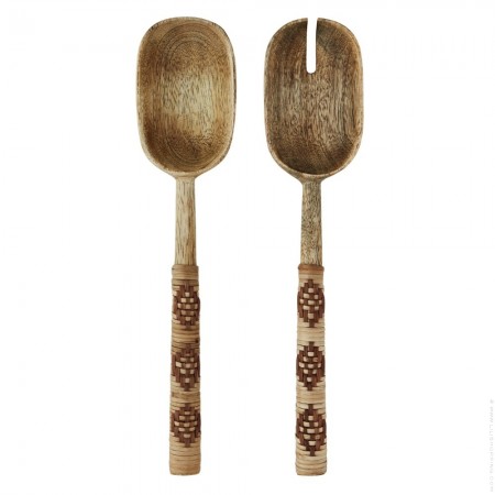 Salad servers in mango wood with blue rattan