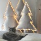 Sapin lumineux sur pied en velours blanc cassé