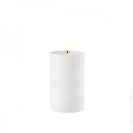 Outdoor white pillar candle LED 8,4 x 10 cm
