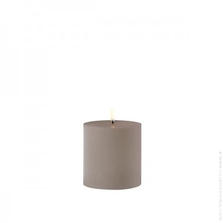 Outdoor white pillar candle LED 8,4 x 10 cm