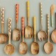 Salad servers in mango wood with brown rattan