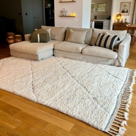 Moroccan Berber rug Beni Ouarain white with black diamonds 315 x 205 cm