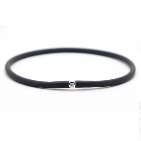 My first diamond black bracelet