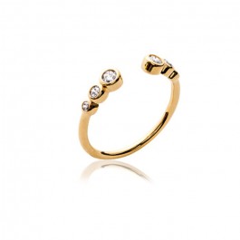 Gold platted ring with 6 white zirconium