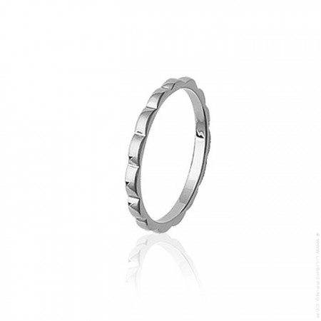 Silver waved ring 