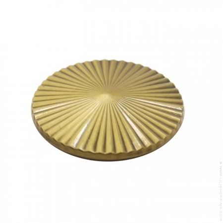 Polished brass magnetic wall jewel