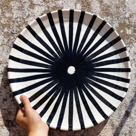 Plateau rond 40 cm motif rayons noirs