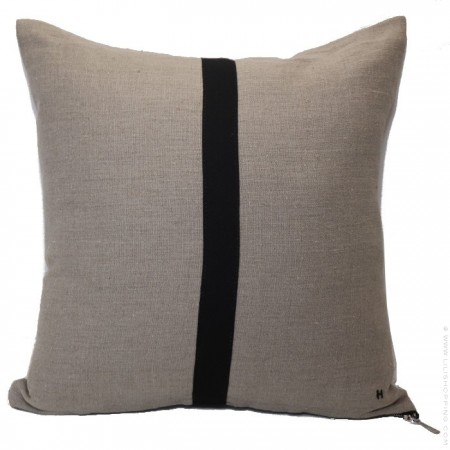 Black linen 60 x 60 cm cushion with an ivory twill