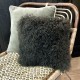 Coussin carré agneau du Tibet kaki